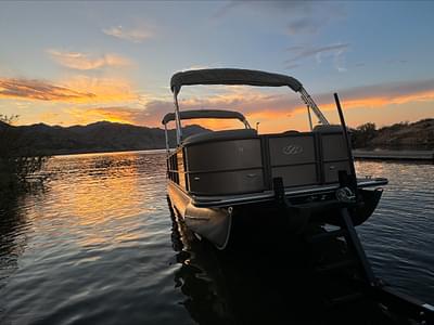 BOATZON | 2024 Bentley Pontoons 223 NAVIGATOR 250HP MERC  TANDEM TRAILER