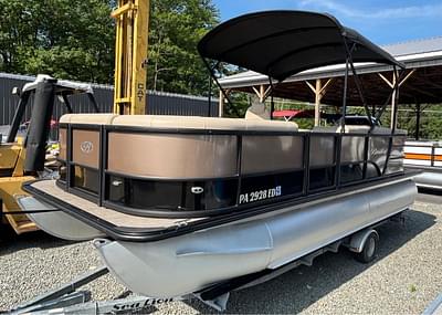 BOATZON | 2024 Bentley Pontoons Legacy 200 Cruise BOATZON | 2024 Bentley Pontoons Legacy 200 Cruise