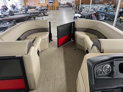 BOATZON | 2024 Bentley Pontoons Legacy 220 Navigator BOATZON | 2024 Bentley Pontoons Legacy 220 Navigator
