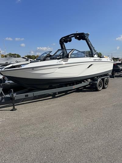 BOATZON | 2024 Centurion RI245