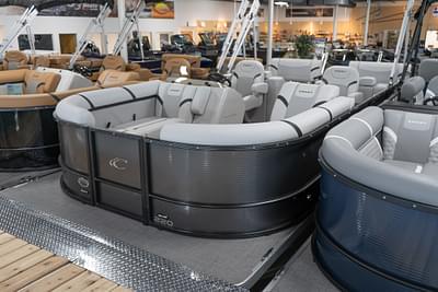 BOATZON | 2024 Crest Pontoons Classic LX 220 SLRC TriToon