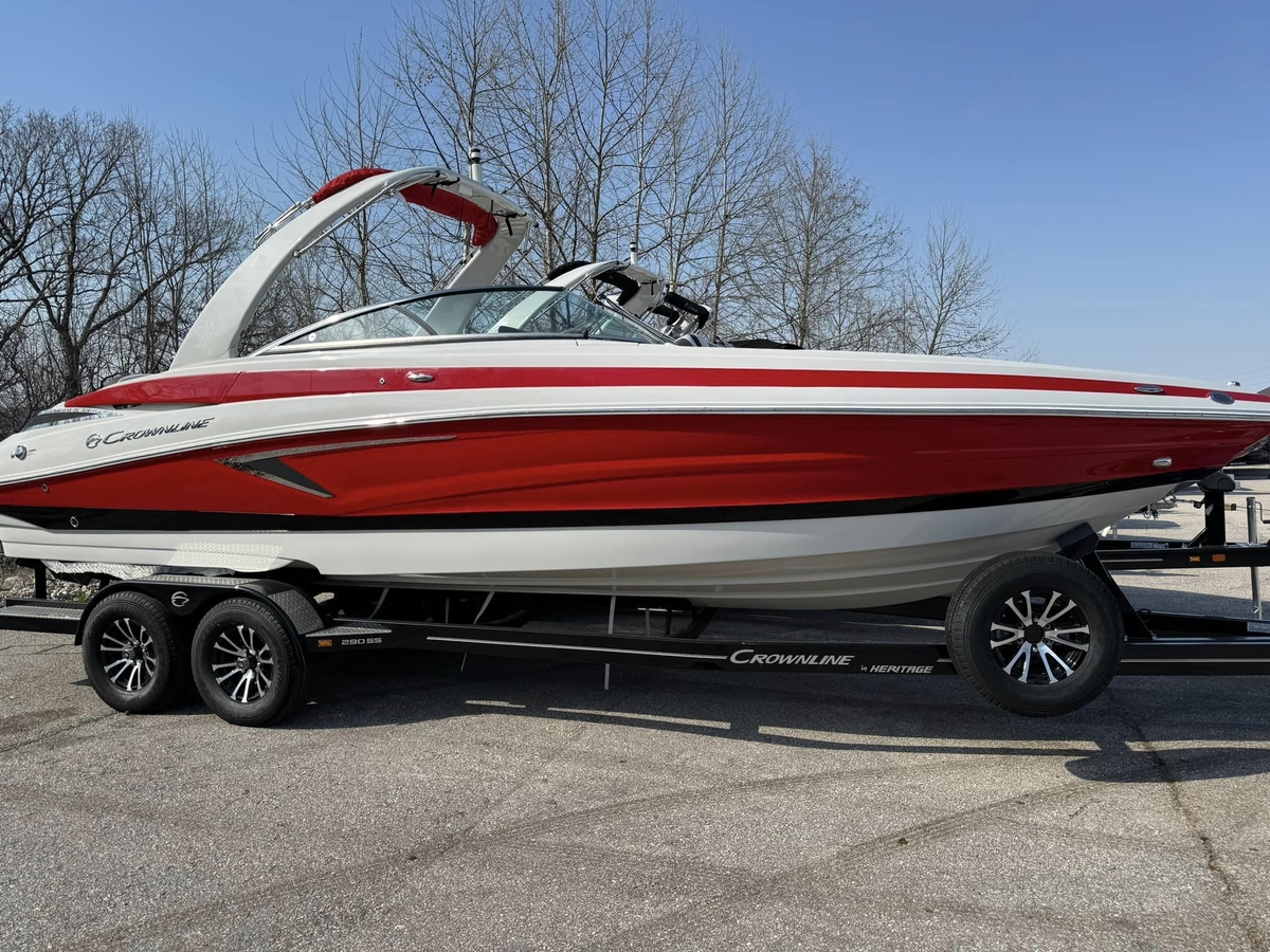 2024 Crownline Crownline 290 SS 2024 - Sold Boat
