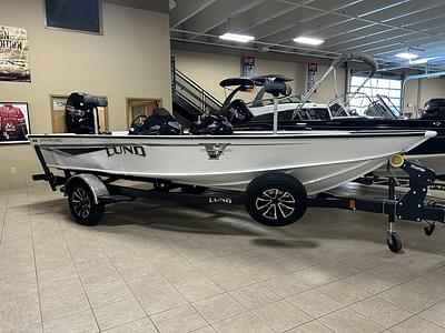 BOATZON | 2024 Lund 1875 Pro V Bass XS  200 Pro XS