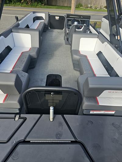 BOATZON | 2024 Manitou Cruise 22 Max Bench BOATZON | 2024 Manitou Cruise 22 Max Bench