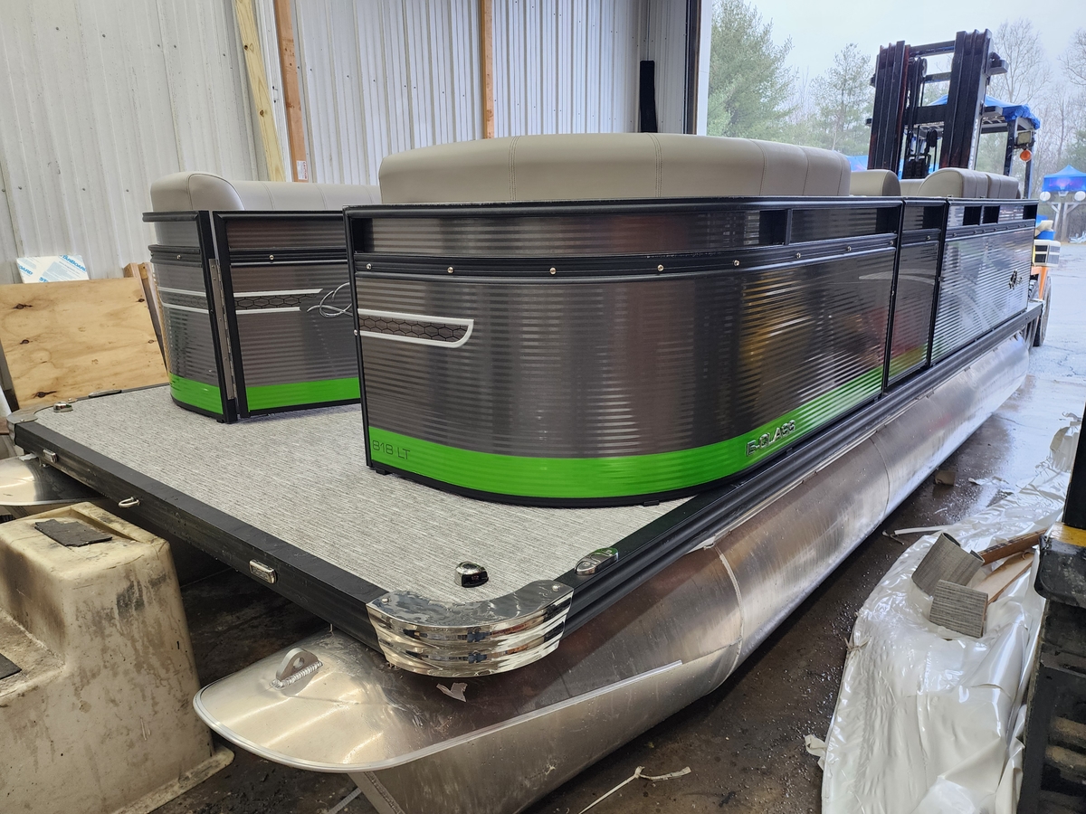 2024 Qwest Pontoons Qwest Pontoons Qwest E818 Lanai LT 2024 - Sold Boat