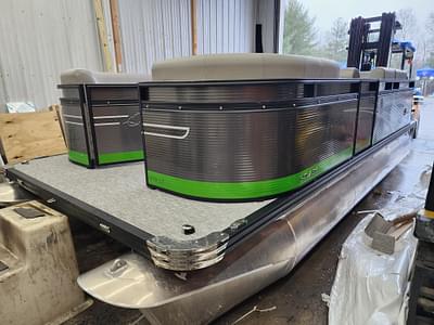 BOATZON | 2024 Qwest Pontoons Qwest E818 Lanai LT BOATZON | 2024 Qwest Pontoons Qwest E818 Lanai LT