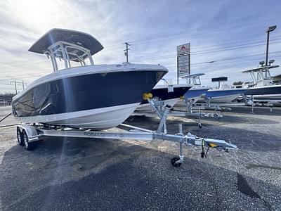 BOATZON | 2024 Robalo R222EX
