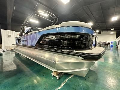 BOATZON | 2024 Tahoe Pontoons Grand Tahoe  25 FT Quad Lounge Windshield