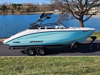 BOATZON | 2024 Yamaha AR250