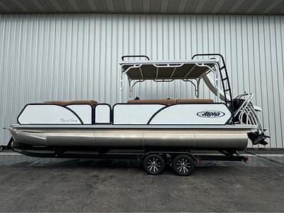 BOATZON | 2025 Aloha Tropical 260 Sundeck BOATZON | 2025 Aloha Tropical 260 Sundeck
