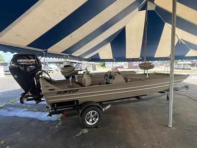 BOATZON | 2025 Alweld 1756 Marsh Console BOATZON | 2025 Alweld 1756 Marsh Console