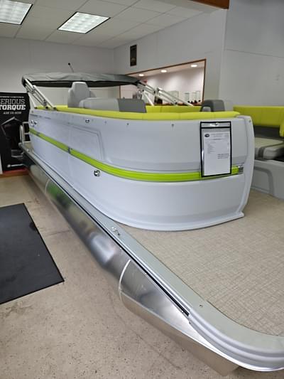 BOATZON | 2025 Avalon 2185 QUAD LOUNGER BOATZON | 2025 Avalon 2185 QUAD LOUNGER