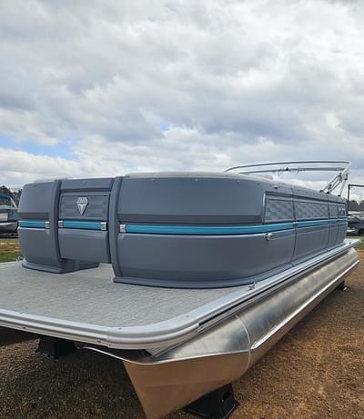BOATZON | 2025 Avalon 2385 Aura Quad Lounge BOATZON | 2025 Avalon 2385 Aura Quad Lounge
