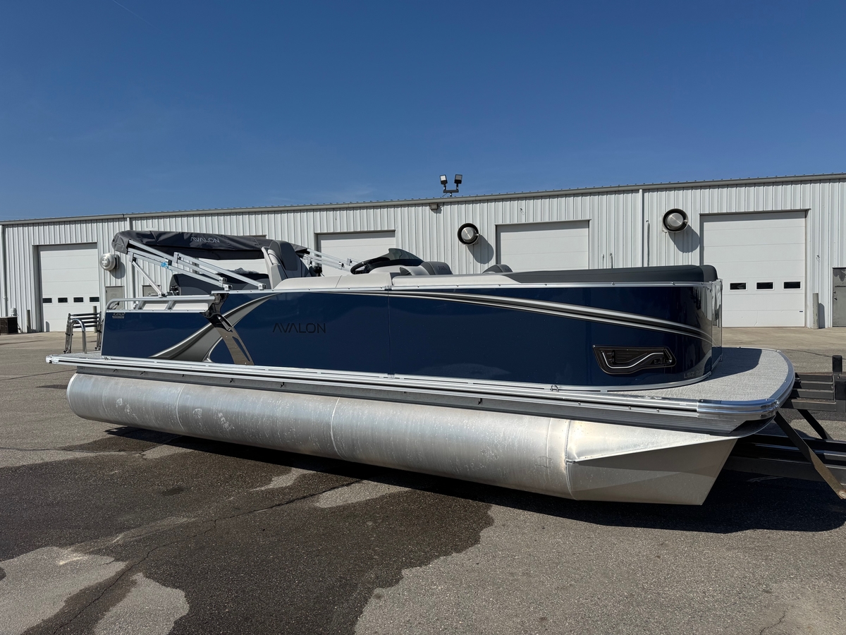 2025 Avalon Avalon 2385 LSZ CRUISE REAR BENCH 2025 - Sold Boat