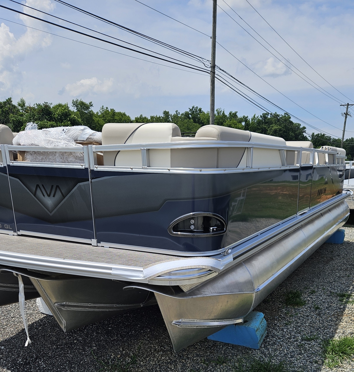 2025 Avalon Avalon 2385 Venture Quad Lounge 2025 - Sold Boat