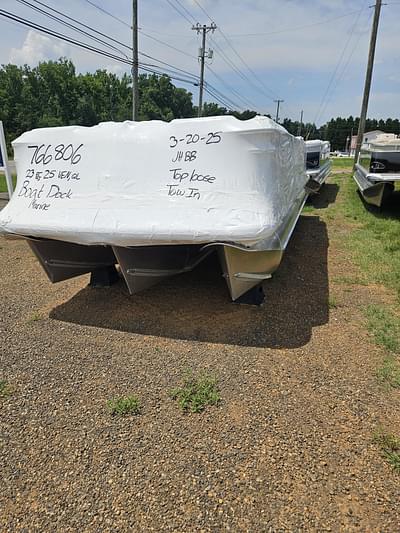 BOATZON | 2025 Avalon Catalina 23 FT Quad Lounger BOATZON | 2025 Avalon Catalina 23 FT Quad Lounger