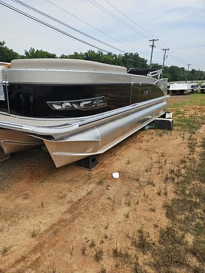 BOATZON | 2025 Avalon Catalina  25 FT Versatile Rear Bench