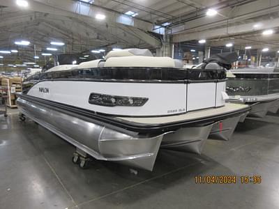 BOATZON | 2025 Avalon Catalina 25 Quad Lounger Shift Windshield Triple Log with a Suzuki DF 350