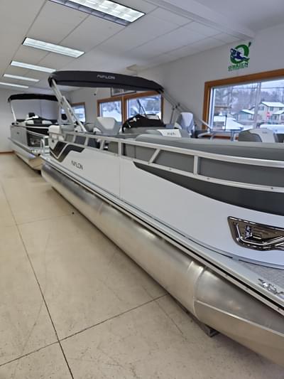 BOATZON | 2025 Avalon Venture 85 23 FT Quad Lounger BOATZON | 2025 Avalon Venture 85 23 FT Quad Lounger