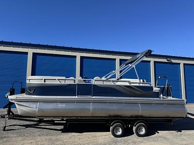 BOATZON | 2025 Avalon Venture 85 Cruise Rear Bench BOATZON | 2025 Avalon Venture 85 Cruise Rear Bench