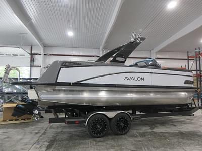 BOATZON | 2025 Avalon Waketoon 23 w 62L Mercury Bravo Four