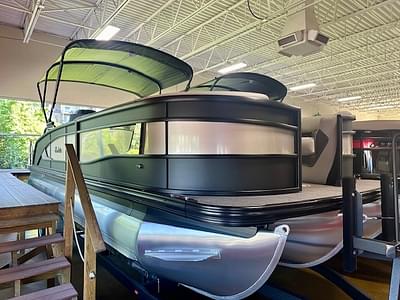 BOATZON | 2025 Barletta In Stock Now Lusso 25 Meridian