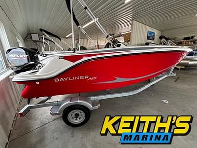 BOATZON | 2025 Bayliner Element M15 Deck Boat BOATZON | 2025 Bayliner Element M15 Deck Boat