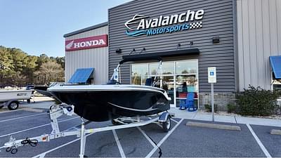 BOATZON | 2025 Bayliner M15