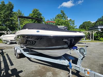 BOATZON | 2025 Bayliner VR Series VR6 Bowrider
