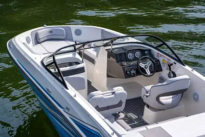 BOATZON | 2025 Bayliner VR5
