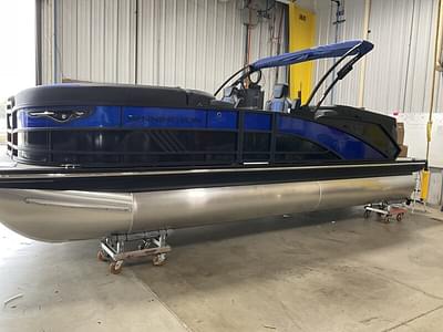 BOATZON | 2025 Bennington 22 M Fastback