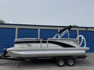 BOATZON | 2025 Bennington M Series 22 ML BOATZON | 2025 Bennington M Series 22 ML