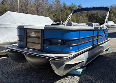 BOATZON | 2025 Bentley Pontoons Legacy 223 Navigator BOATZON | 2025 Bentley Pontoons Legacy 223 Navigator