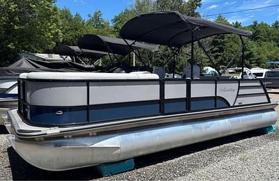 BOATZON | 2025 Bentley Pontoons Legacy 223 Swingback