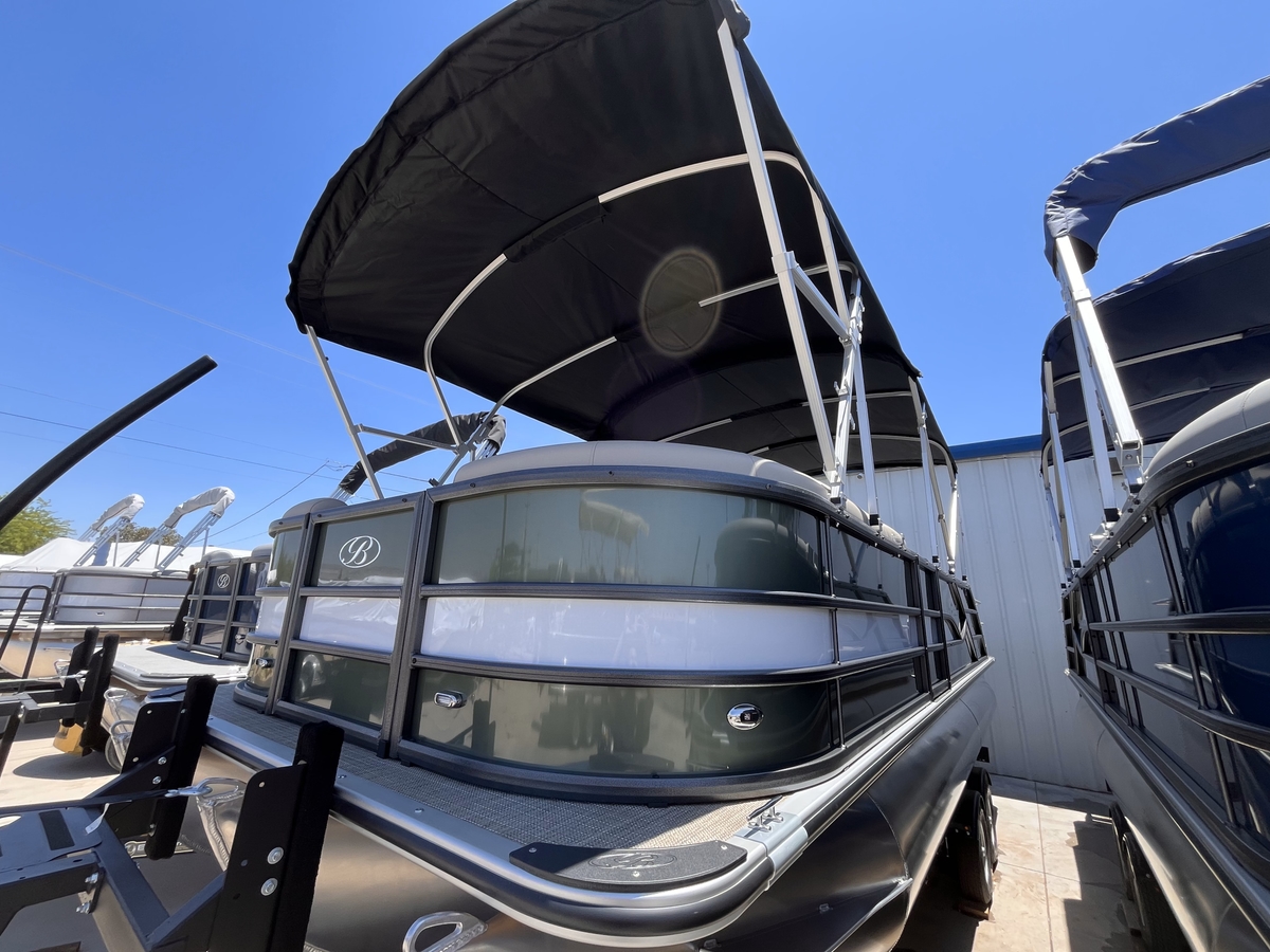 2025 Bentley Pontoons Bentley Pontoons LEGACY 223 SWINGBACK 2025 - Sold Boat