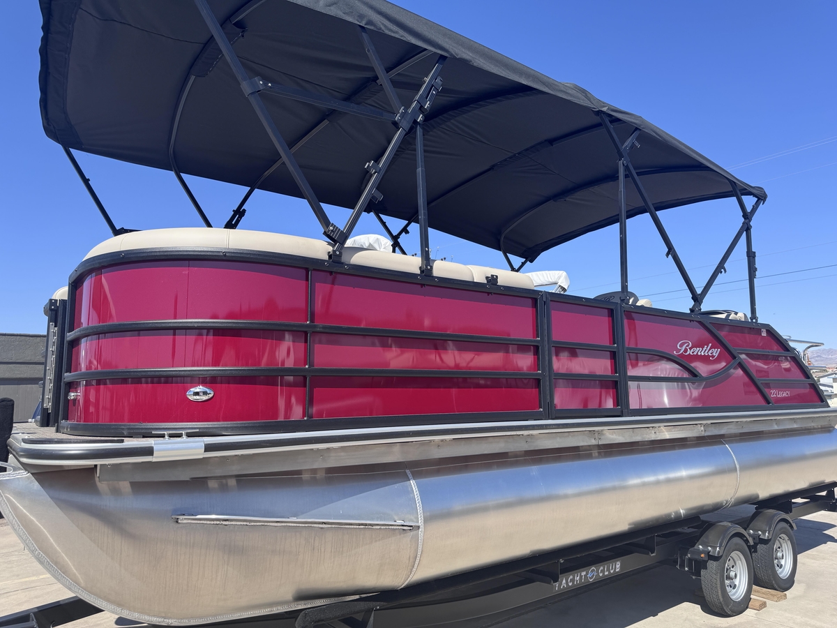 2025 Bentley Pontoons Bentley Pontoons LEGACY 223 SWINGBACK w SUZUKI 250HP  TRAILER 2025 - Sold Boat