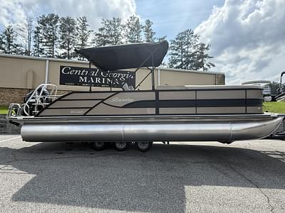BOATZON | 2025 Bentley Pontoons Legacy 243 Swingback 34 Tube