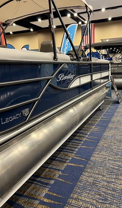 BOATZON | 2025 Bentley Pontoons Legacy Navigator 243