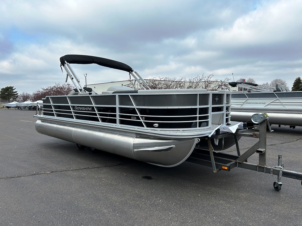 2025 Berkshire Pontoons Berkshire Pontoons 24 RFC LE  Fish  Cruise 2025 - Sold Boat