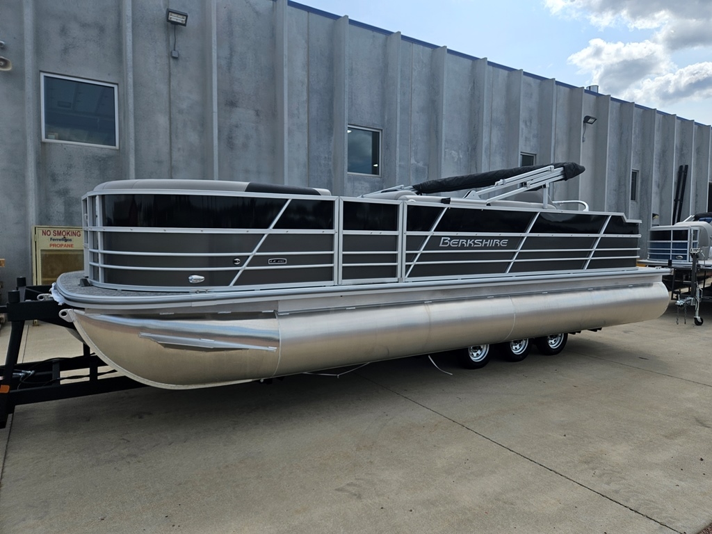 2025 Berkshire Pontoons Berkshire Pontoons 24 RFC LE  Fish  Cruise  TriToon 2025 - Sold Boat
