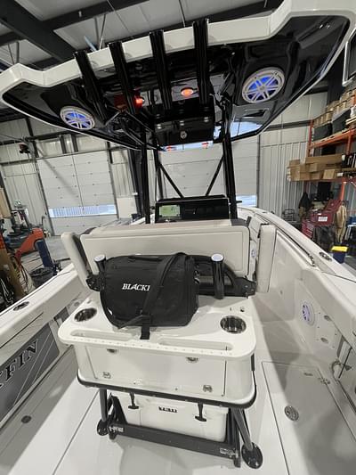 BOATZON | 2025 BLACKFIN BOATS 252CC BOATZON | 2025 BLACKFIN BOATS 252CC