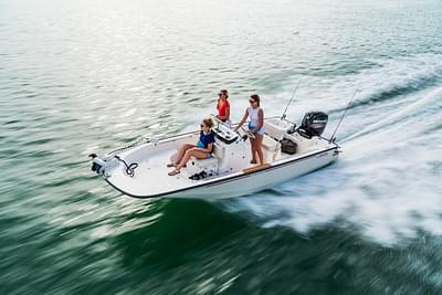 BOATZON | 2025 Boston Whaler 170 Montauk