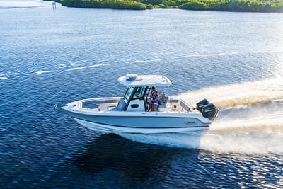 BOATZON | 2025 Boston Whaler 250 Outrage