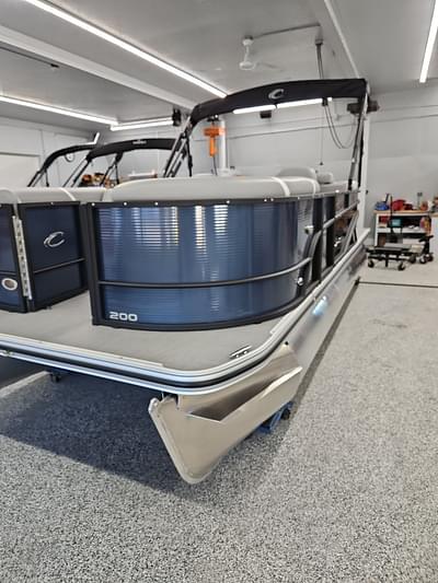 BOATZON | 2025 Crest Pontoons CLASSIC 200 SLC WMERCURY 115 ELPT CT