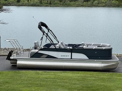 BOATZON | 2025 Crest Pontoons Classic 220 SLRC Tritoon
