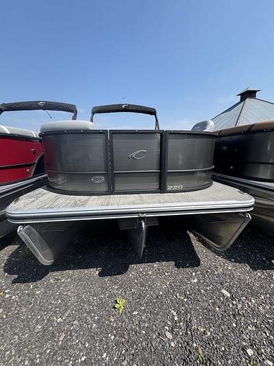 BOATZON | 2025 Crest Pontoons Classic 220 SLSC