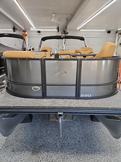 BOATZON | 2025 Crest Pontoons Classic 220L wPort Bow Group  Mercury 150
