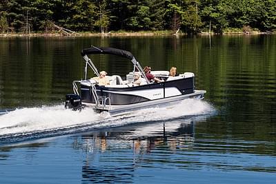 BOATZON | 2025 Crest Pontoons Classic DLX SLRC 240 24 ft