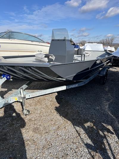 BOATZON | 2025 Crestliner 1870 FCC BOATZON | 2025 Crestliner 1870 FCC