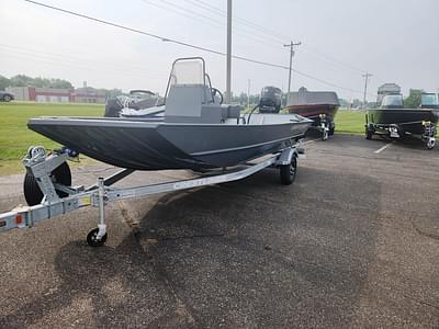 BOATZON | 2025 Crestliner 1870 Retriever FCC Foward Console  Tunnel Hull wJet